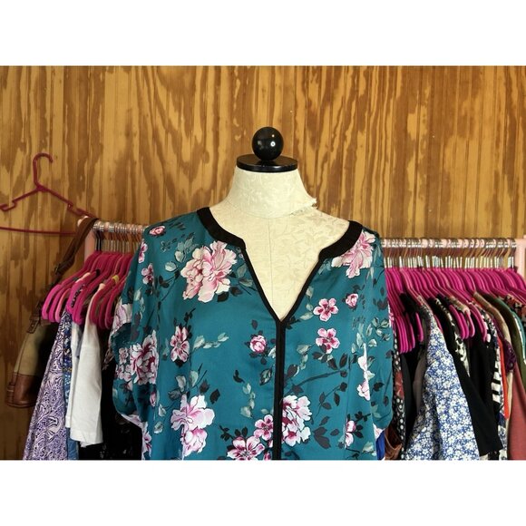 Torrid Size 1 (1X) Top Floral Print Contrast Dolman Top / Blouse Turquoise - Picture 4 of 10